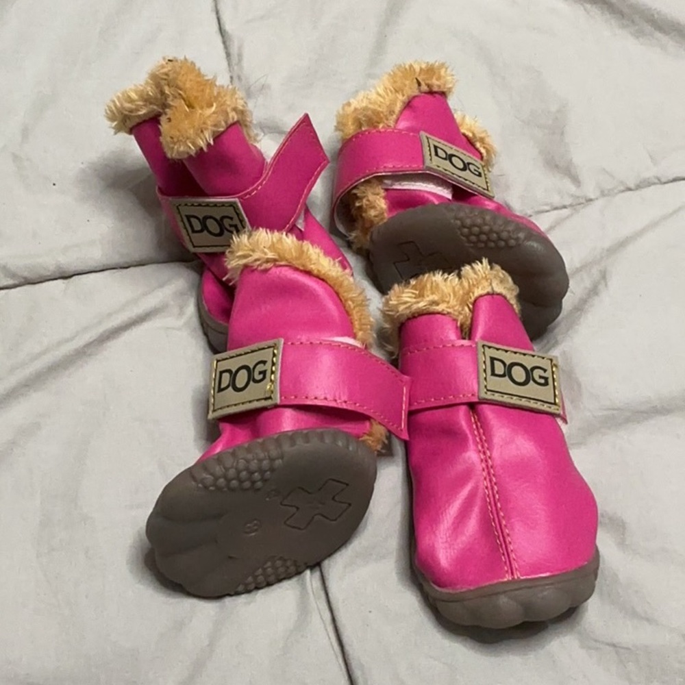 DOG Pink Faux fur lined winter boots, Size 8